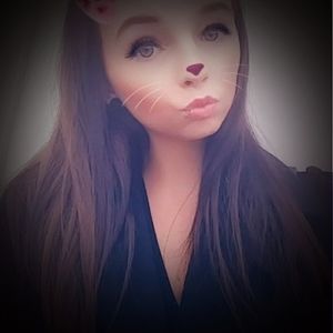 Meet your Posher, Tia